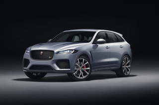 Illustration for article titled The Jaguar F-Pace SVR Is A 550 HP Luxurious MachineÂ